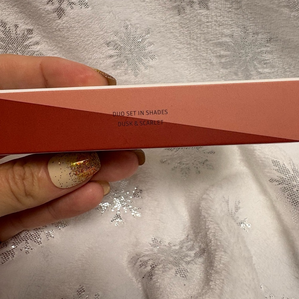 Lithe Soft Fill Lip Pencils - 2 Shades - Picture 4 of 6
